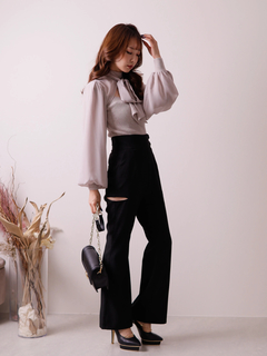 LIP SERVICE(リップサービス) |サイドカットサス付フレアパンツ