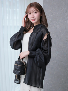 LIP SERVICE(リップサービス) |ショルダースリットシアーシャツ