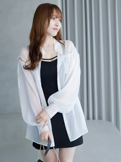 LIP SERVICE(リップサービス) |ショルダースリットシアーシャツ