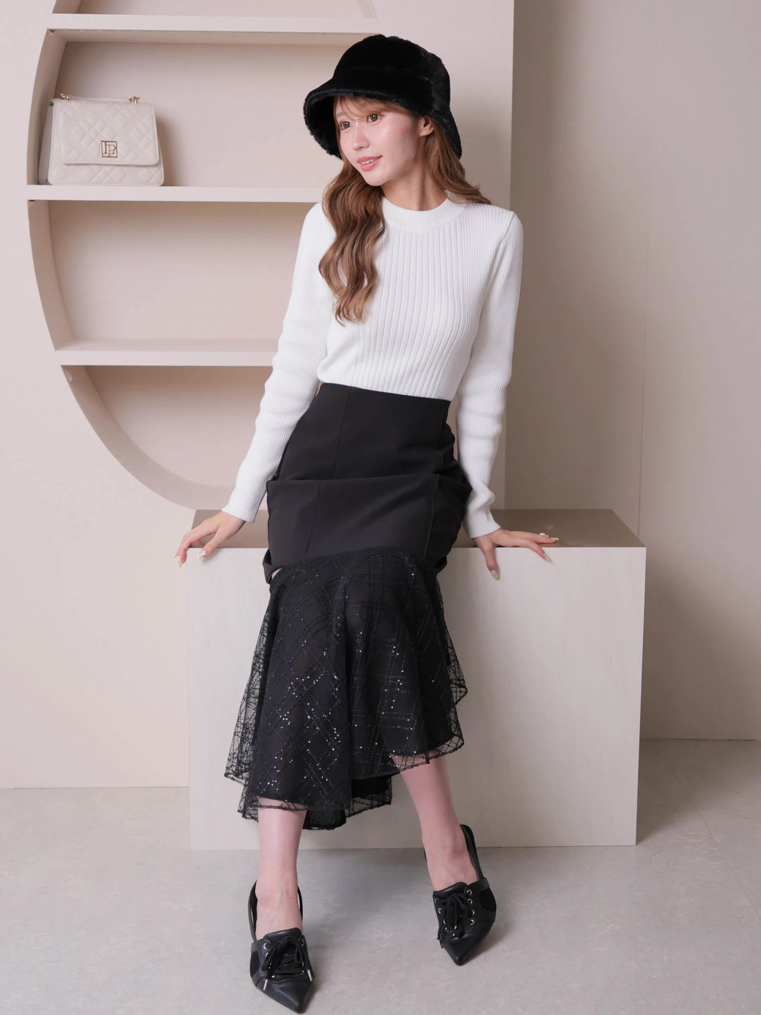 LIP SERVICE（リップサービス）｜ ロゴポイントモックネックリブニット