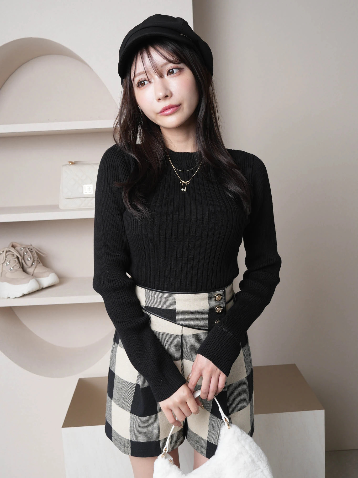 LIP SERVICE（リップサービス）｜ ロゴポイントモックネックリブニット