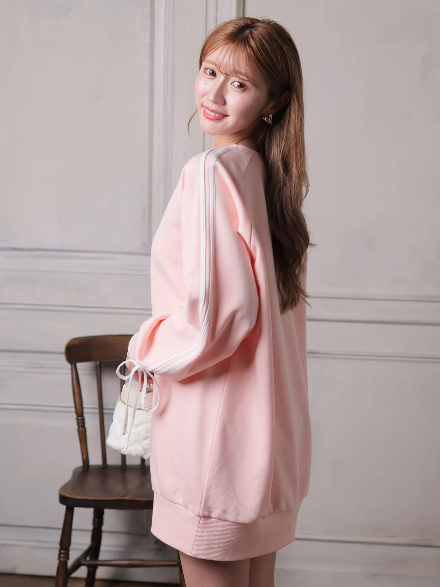 LIP SERVICE（リップサービス）｜ サイドラインリボンスウェット