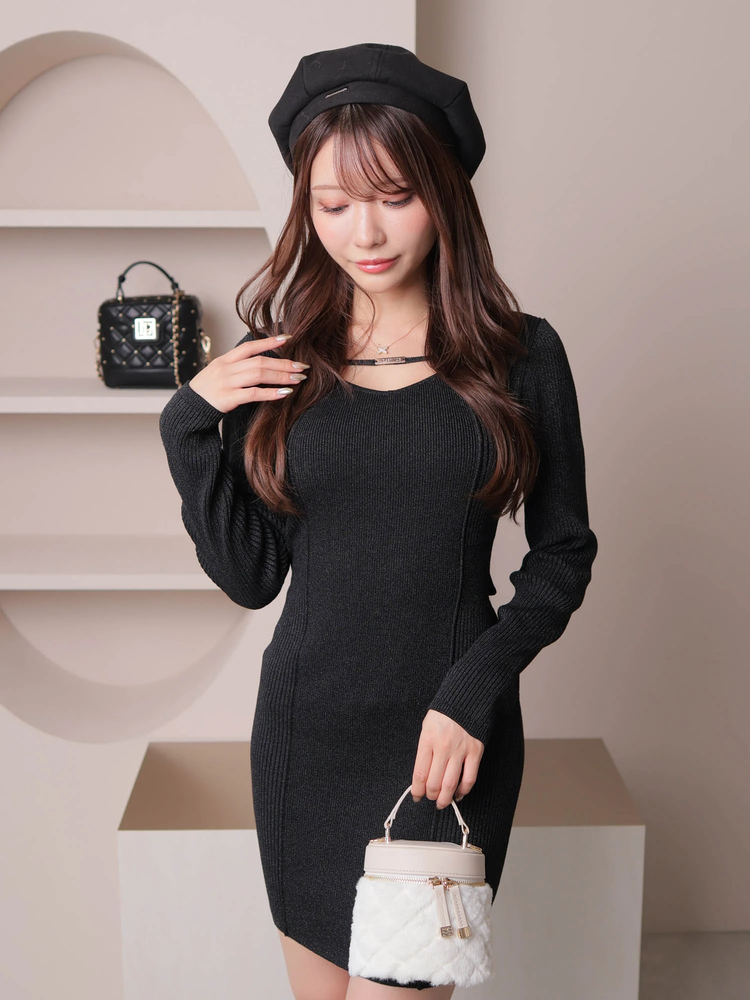 新品 アクアスキュータム ラメリブニットワンピース ブラック サイズ8 アシンメトリーデザインのアンサンブル 13号・ブラック｜東京