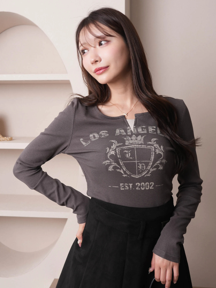 LIP SERVICE(リップサービス) |レトロプリントカットトップス