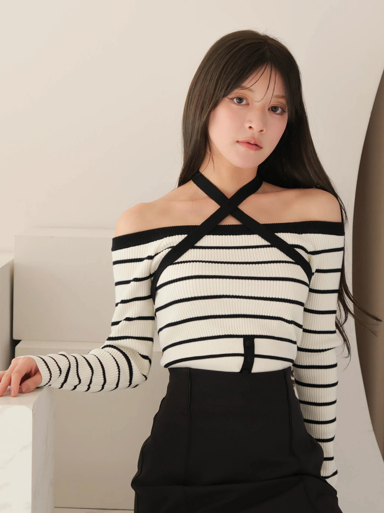 LIP SERVICE(リップサービス) |オフショルホルターニット