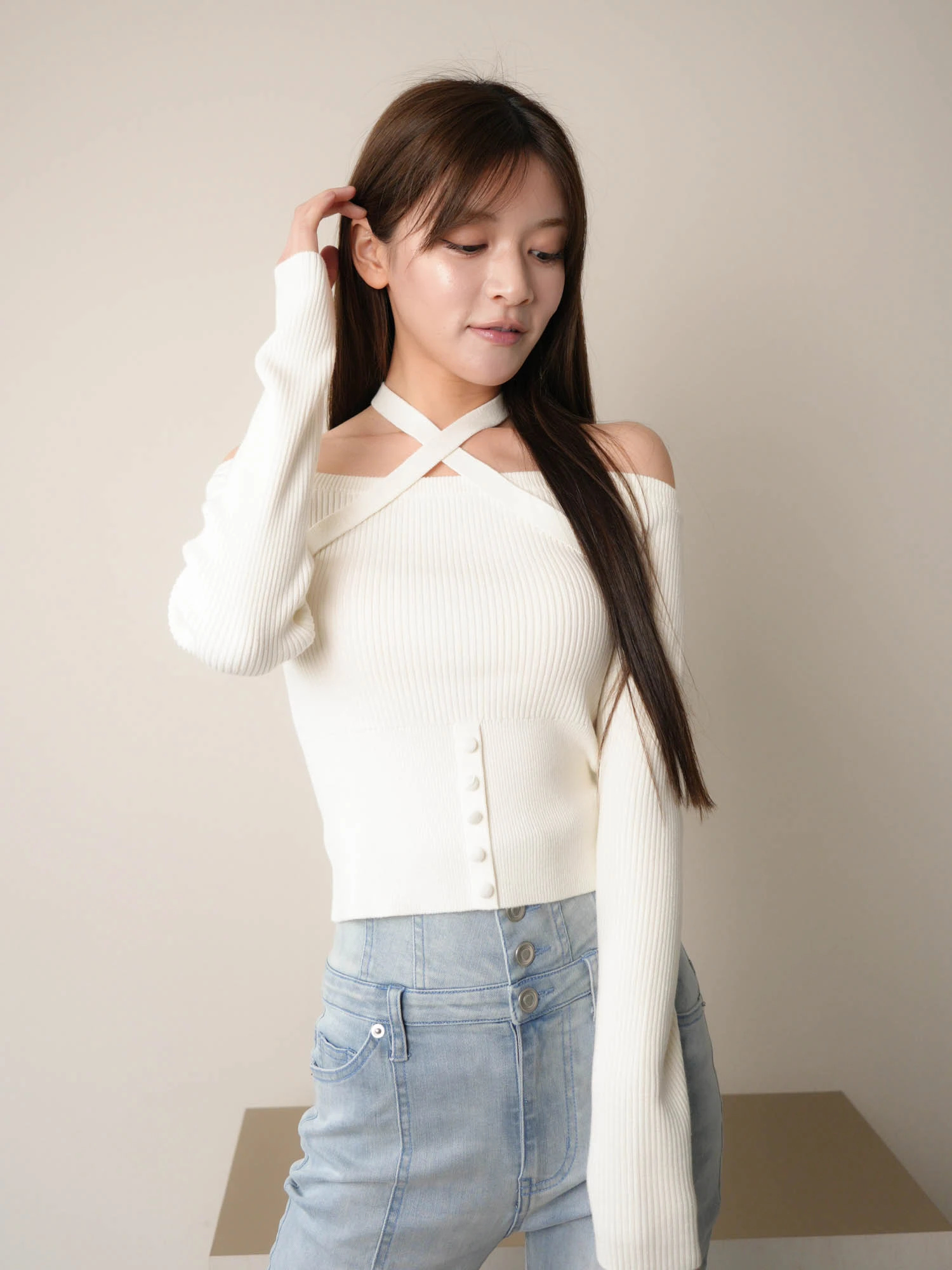 LIP SERVICE（リップサービス）｜ オフショルホルターニット アイテム