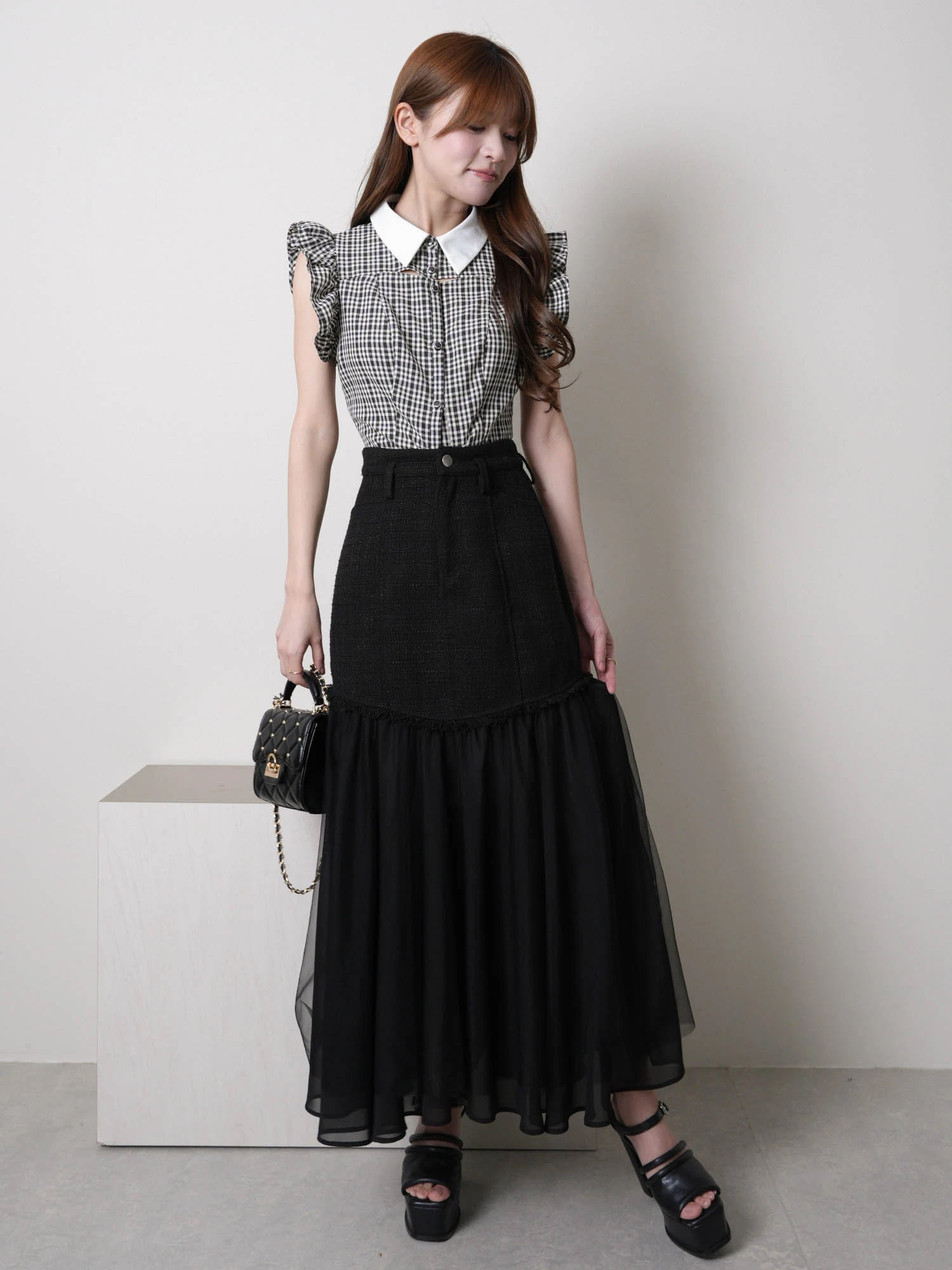 LIP SERVICE（リップサービス）｜ デコルテオープンフリルスリーブ