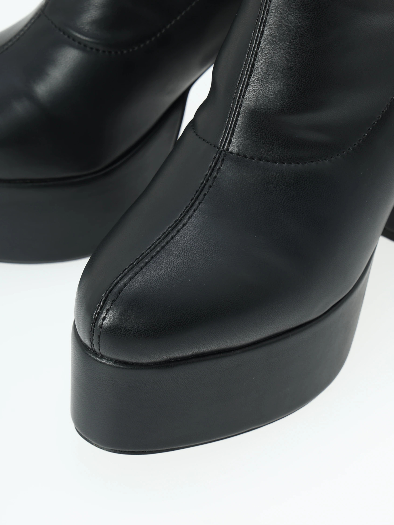 LIP SERVICE（リップサービス）｜ ボリュームソールミドルブーツ