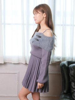 LIP SERVICE(リップサービス) |フェザーオフショルプリーツニットワンピース