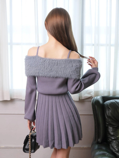 LIP SERVICE(リップサービス) |フェザーオフショルプリーツニットワンピース