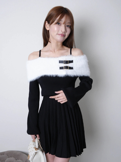 LIP SERVICE(リップサービス) |フェザーオフショルプリーツニットワンピース