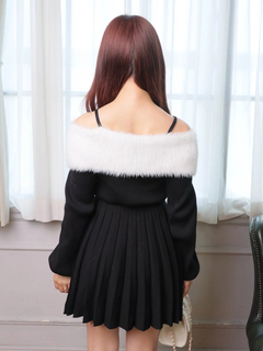 LIP SERVICE(リップサービス) |フェザーオフショルプリーツニットワンピース