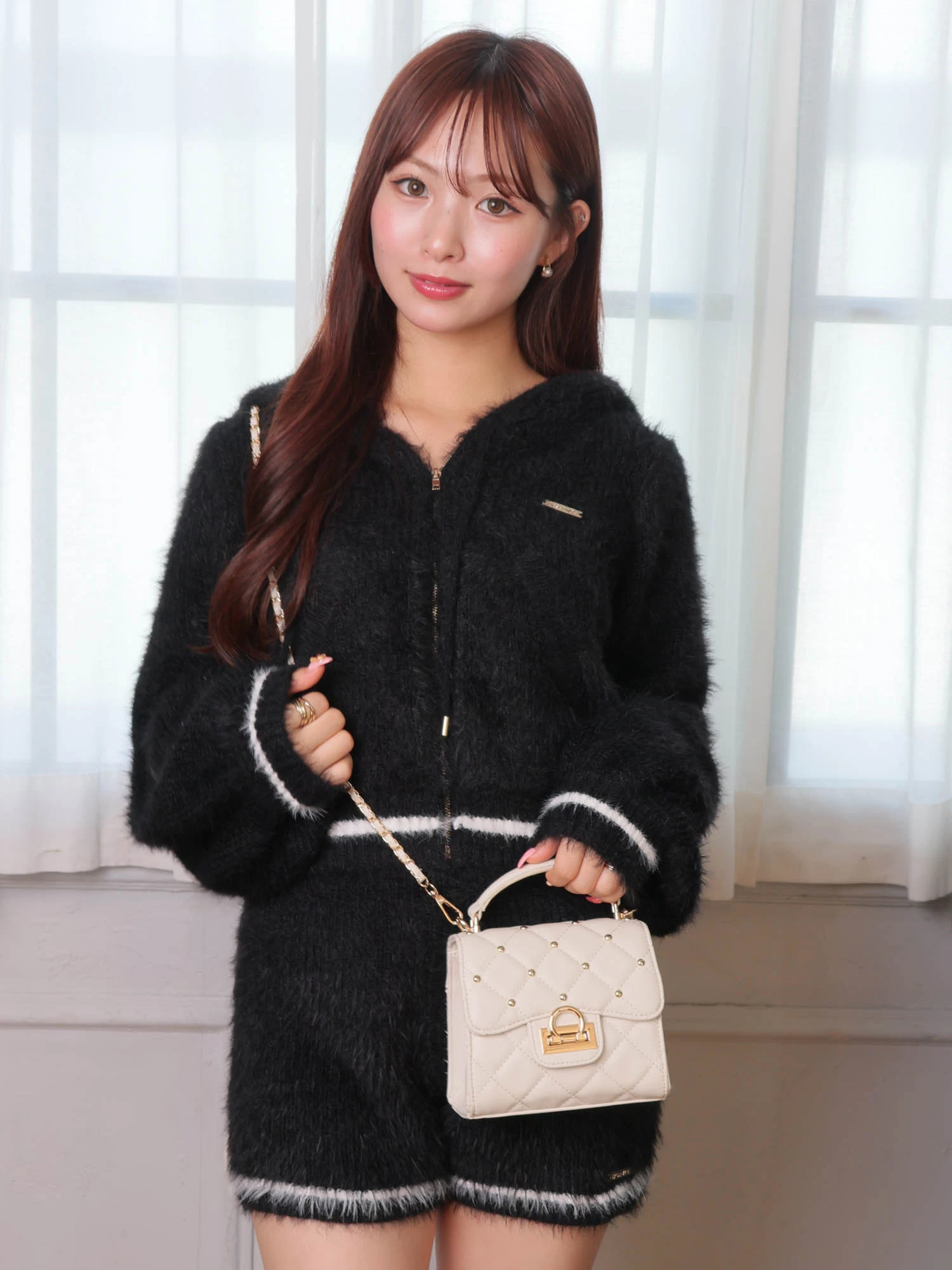 LIP SERVICE（リップサービス）｜ フェザーニットショートパンツ