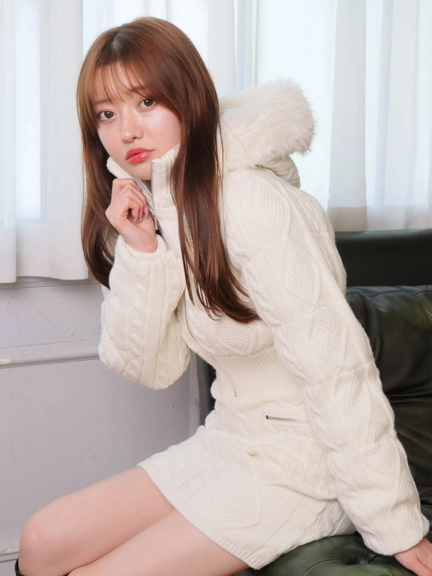 ellesse (M)ホワイトファー付きクロップドジャケット ブルゾン y2k ellesse (M)ホワイトファー付きクロップドジャケット ブルゾン