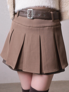 LIP SERVICE(リップサービス) |レザーレイヤードプリーツショートパンツ