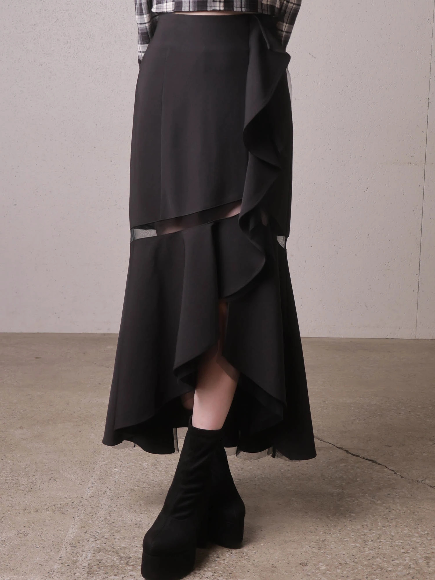 LIP SERVICE（リップサービス）｜ シアーラインラッフルロングスカート