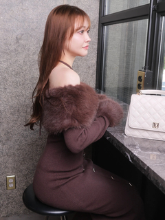 LIP SERVICE(リップサービス) |ファーオフショルボタンニットワンピース