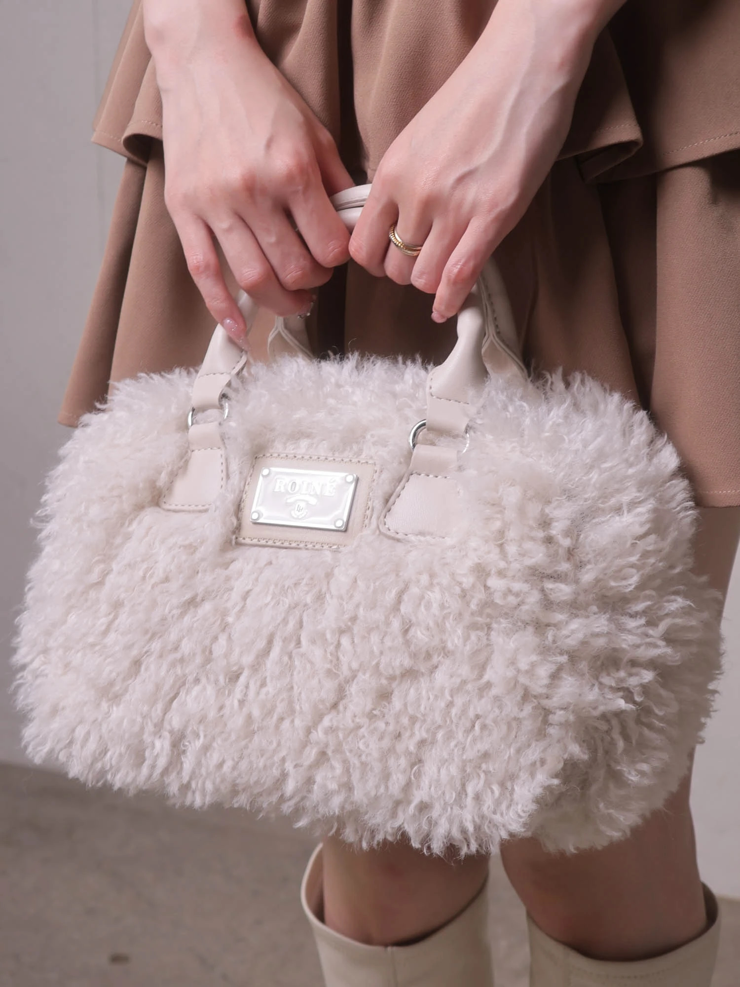 01_001.jpg?img_width=750