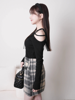 LIP SERVICE(リップサービス) |アシメオフショルストラップニット