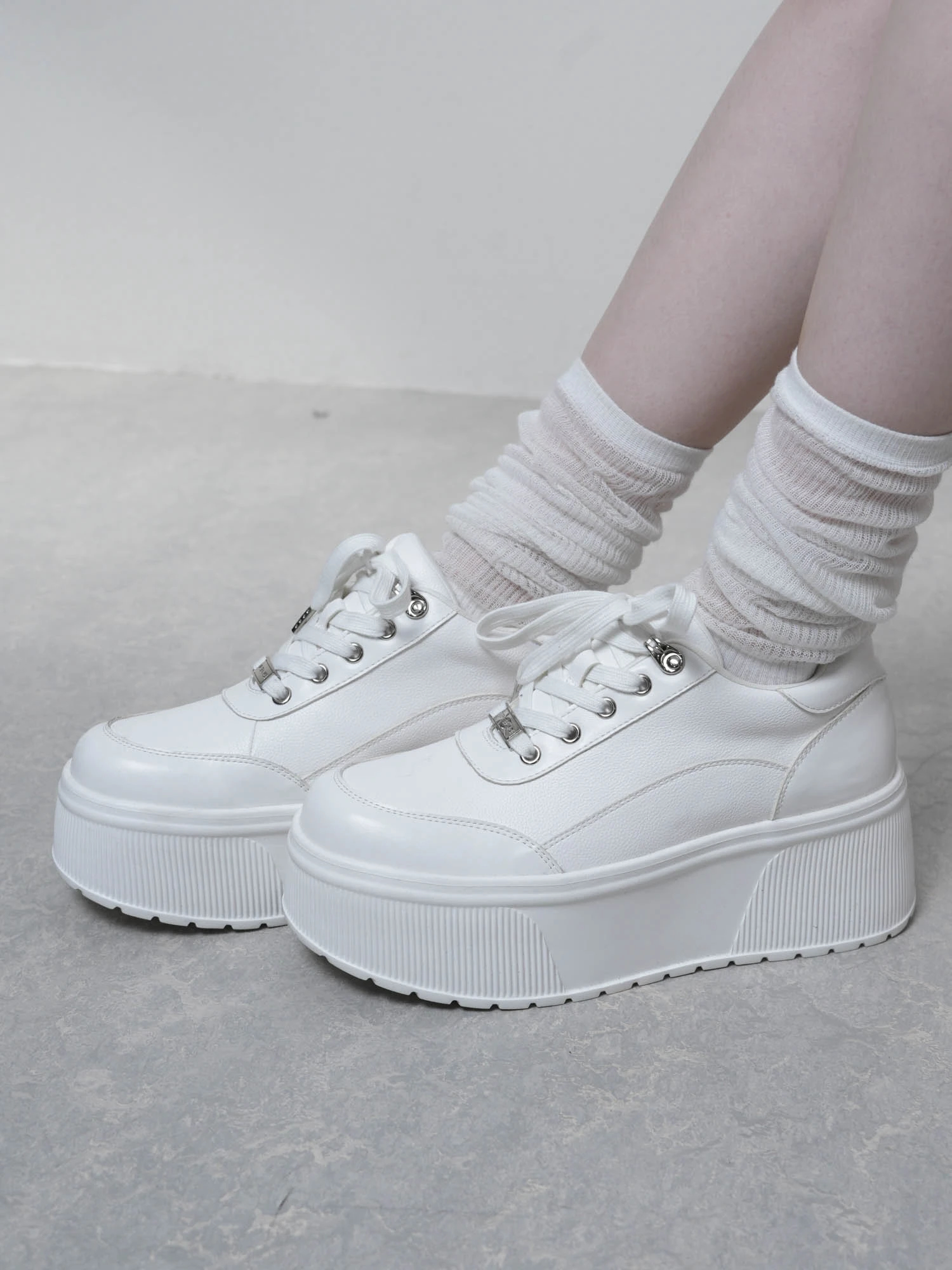 LIP SERVICE（リップサービス）｜ プラットフォームスニーカー