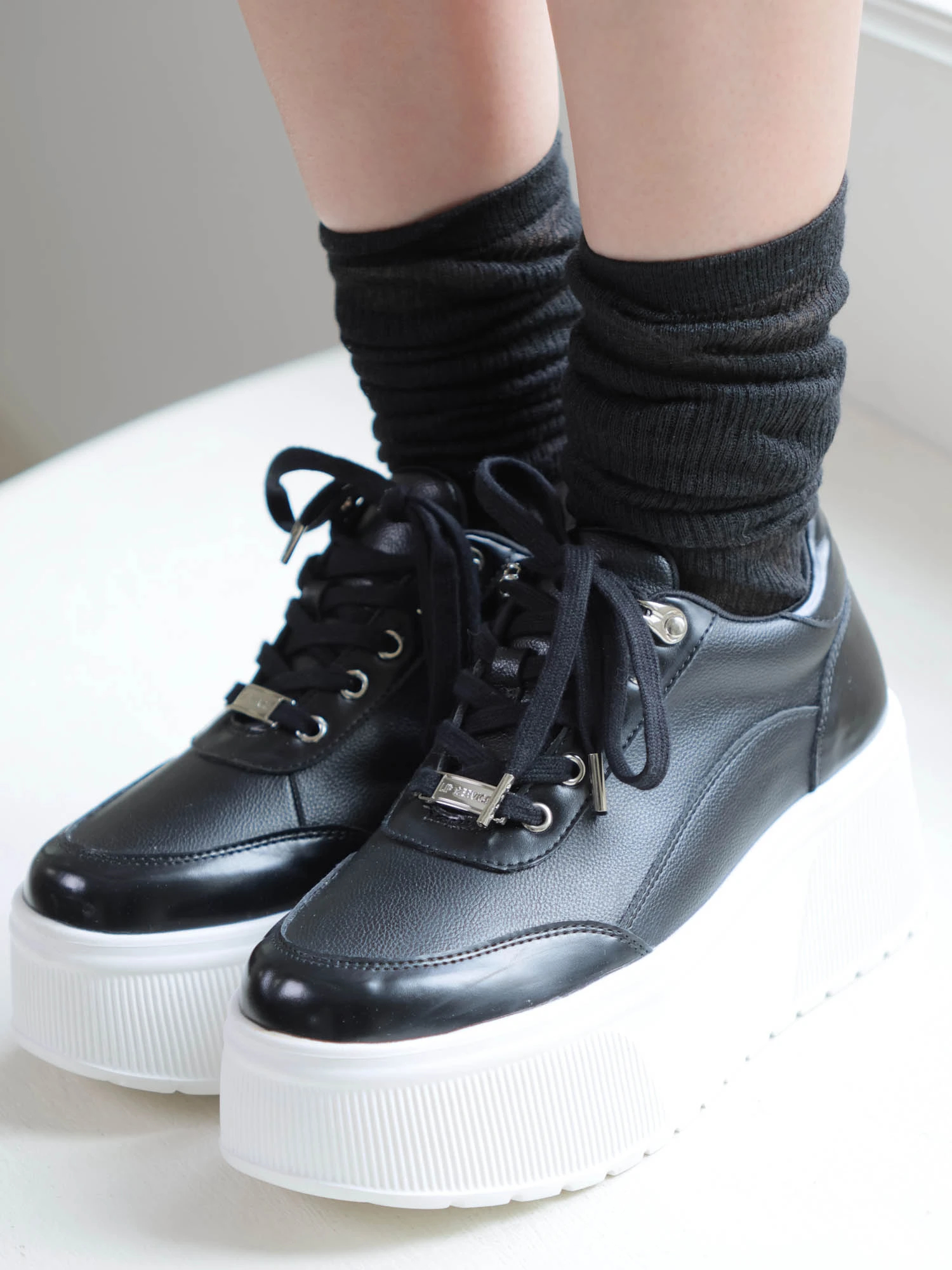 LIP SERVICE（リップサービス）｜ プラットフォームスニーカー