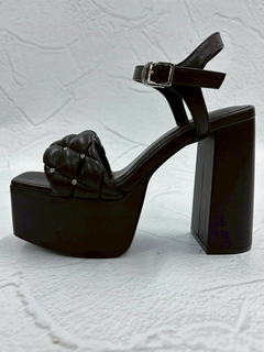 LIP SERVICE(リップサービス) |キルティングビジューサンダル