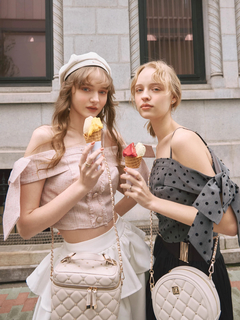 LIP SERVICE(リップサービス) |サイドリボンオフショルトップス