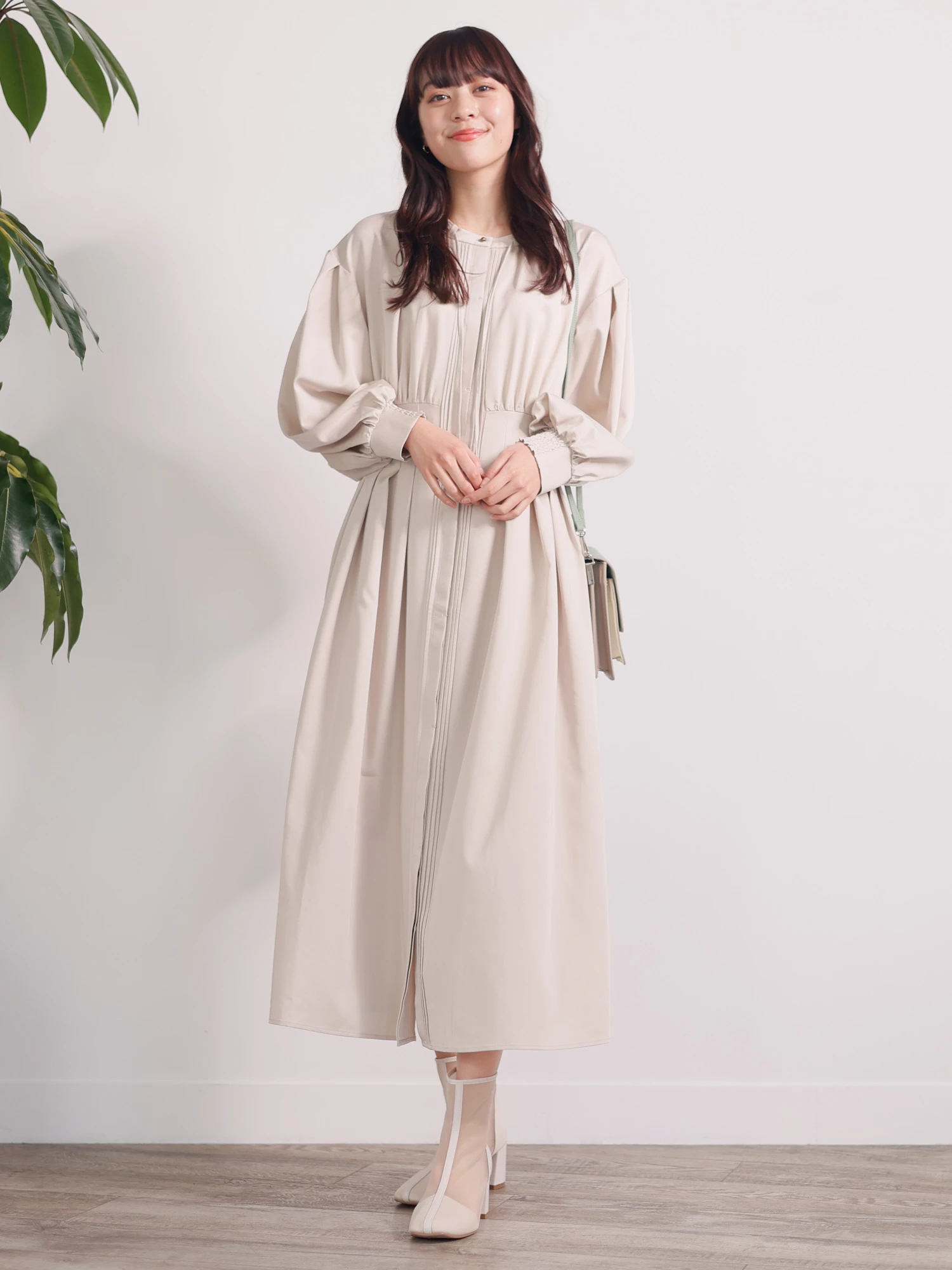LADYMADE（レディメイド）｜ ボリュームスリーブウエストタックシャツ