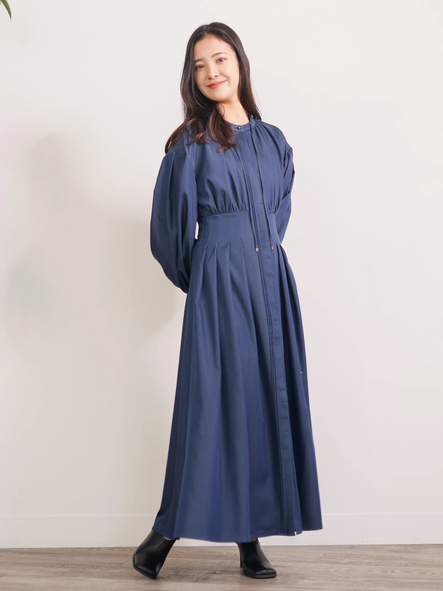 LADYMADE（レディメイド）｜ ボリュームスリーブウエストタックシャツ