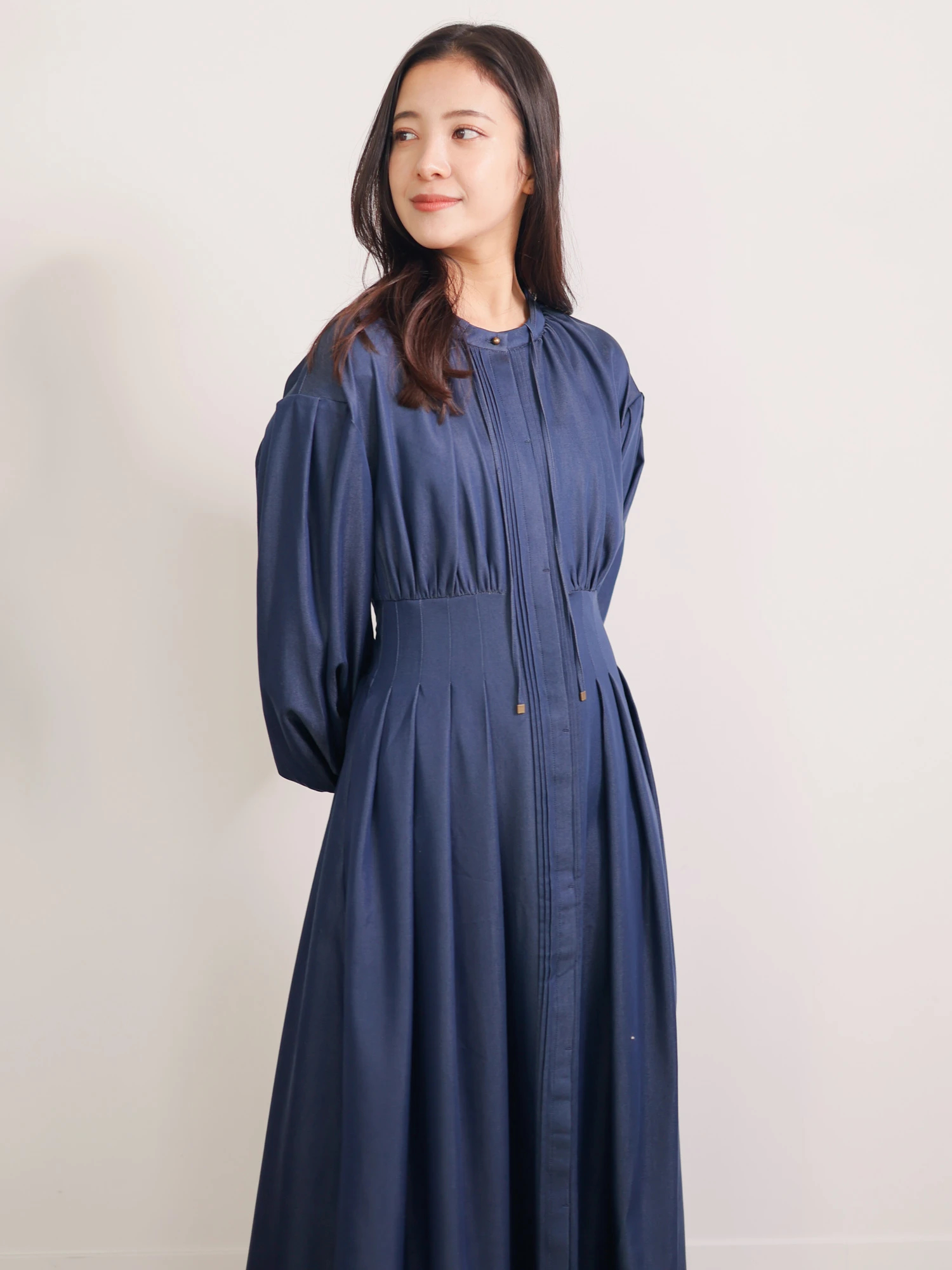 LADYMADE（レディメイド）｜ ボリュームスリーブウエストタックシャツ
