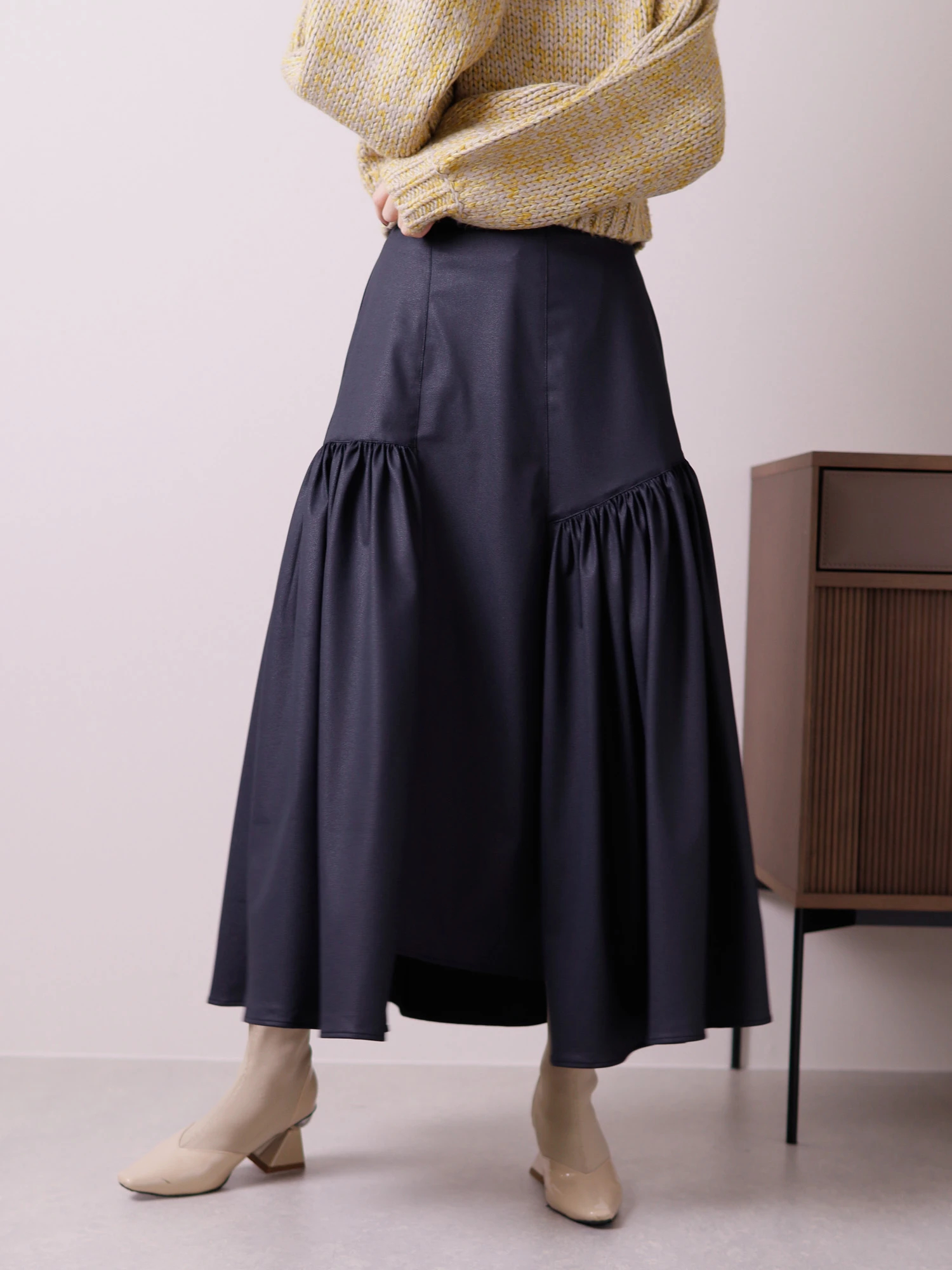 LADYMADE（レディメイド）｜ レザーライクトリコットロングスカート