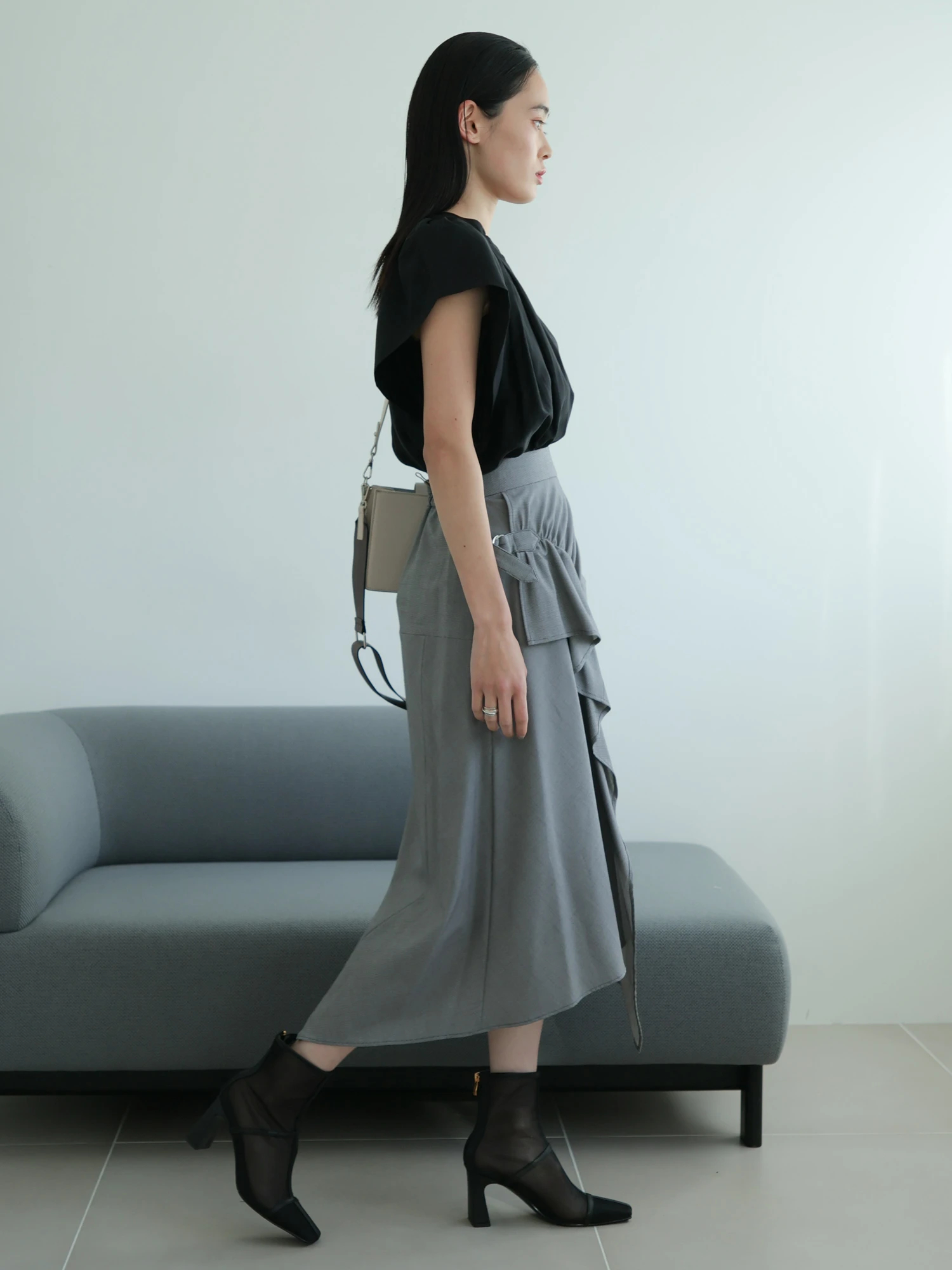 LADYMADE（レディメイド）｜ ドロストアシメヘムスカート アイテムの