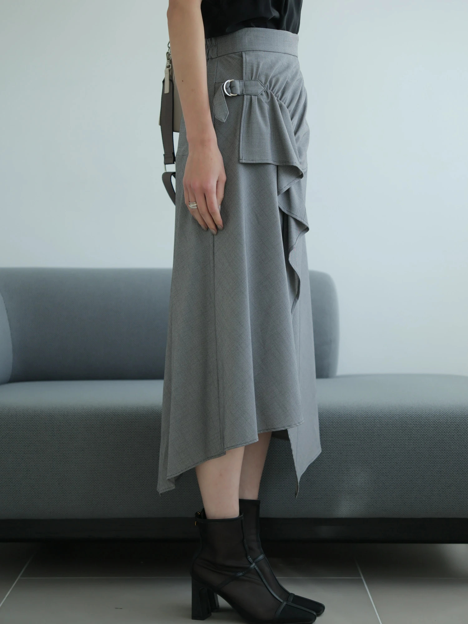 LADYMADE（レディメイド）｜ ドロストアシメヘムスカート アイテムの