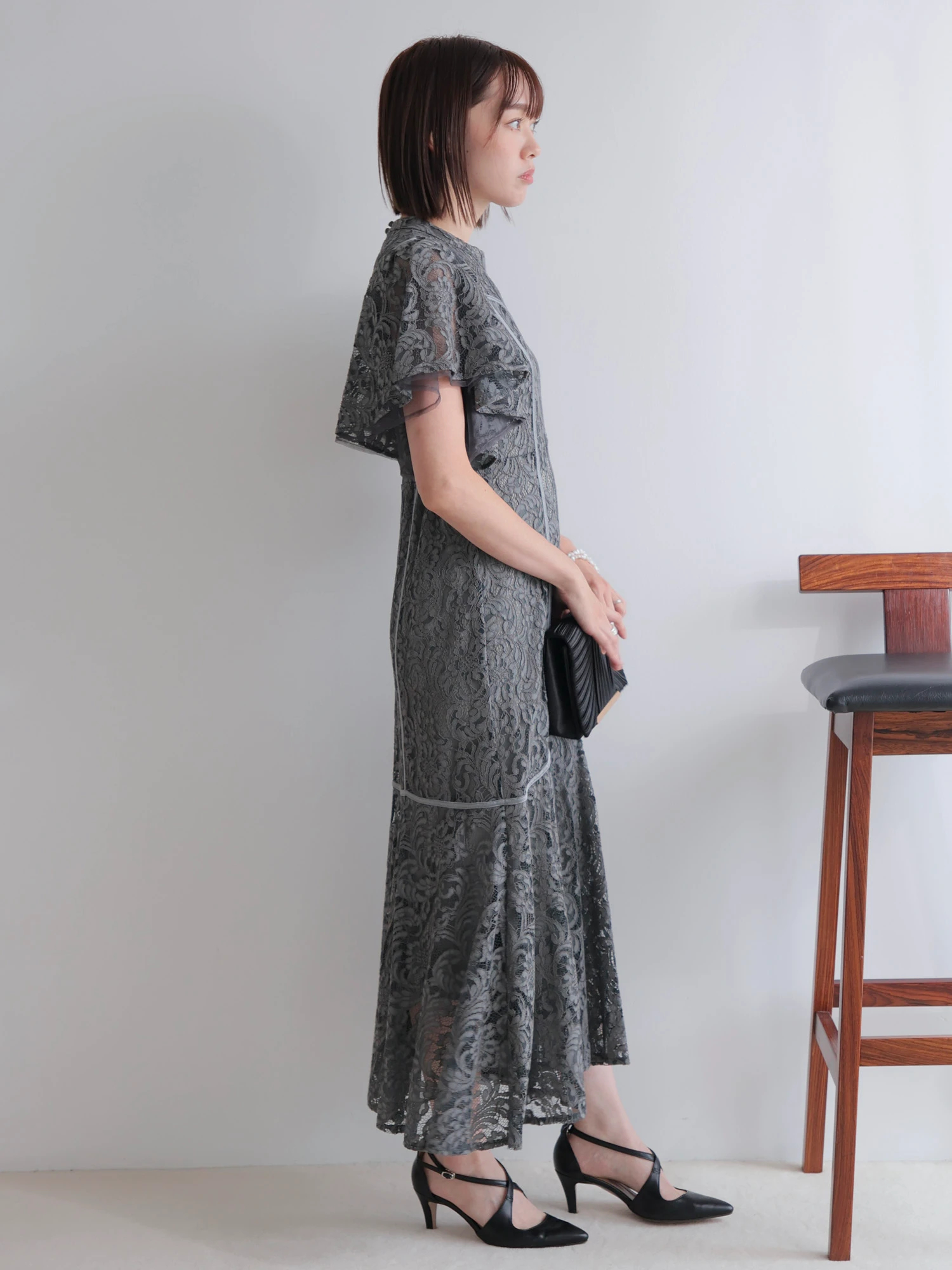 LADYMADE（レディメイド）｜ 2WAYショルダーパイピングレースドレス
