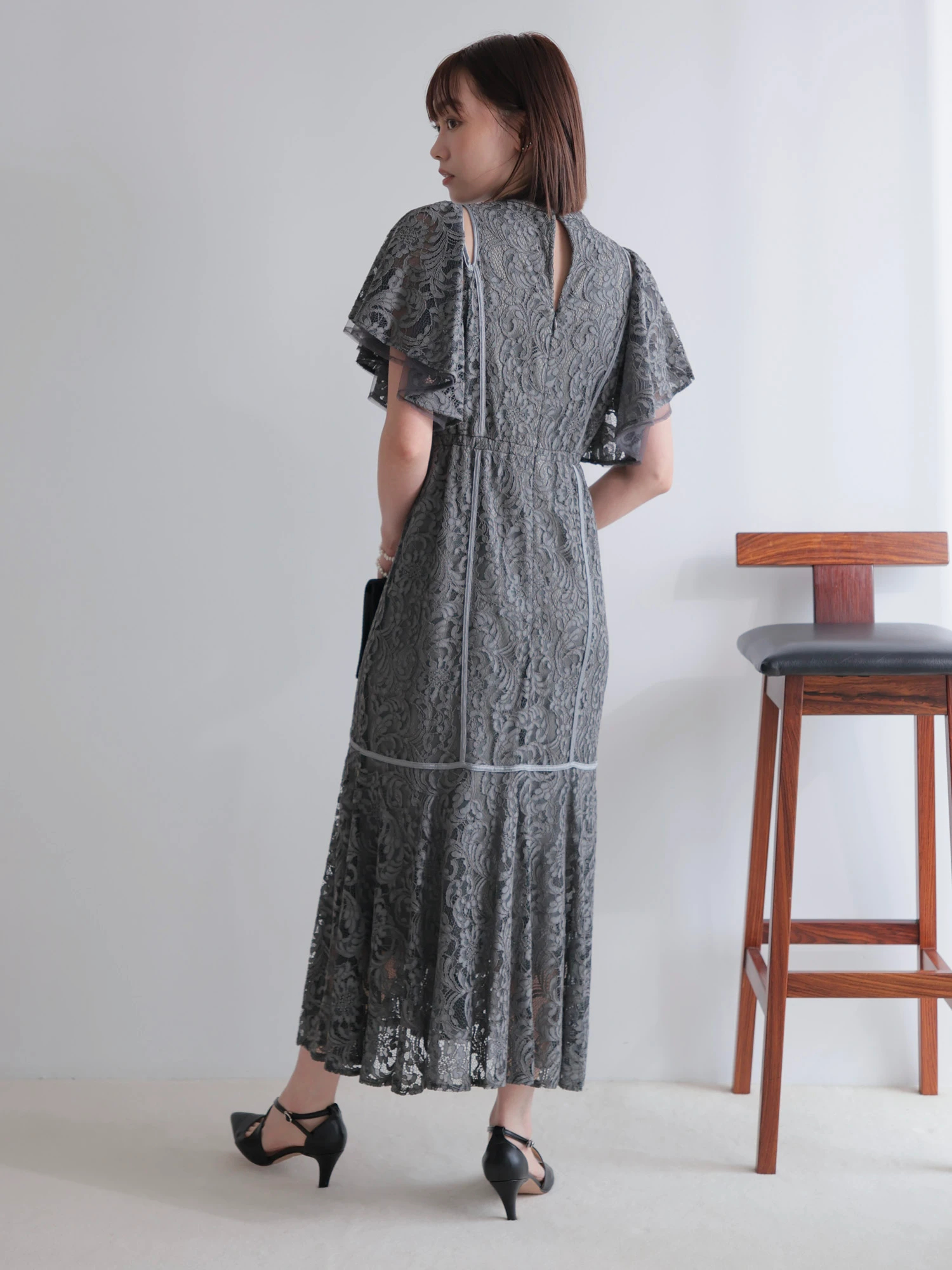 LADYMADE（レディメイド）｜ 2WAYショルダーパイピングレースドレス 