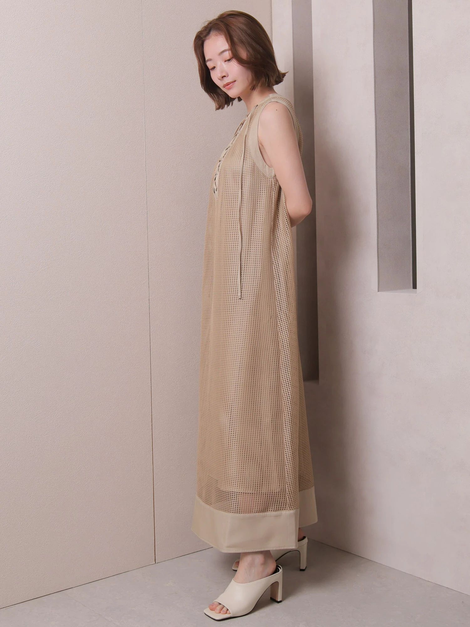 LADYMADE（レディメイド）｜ レースアップメッシュワンピース