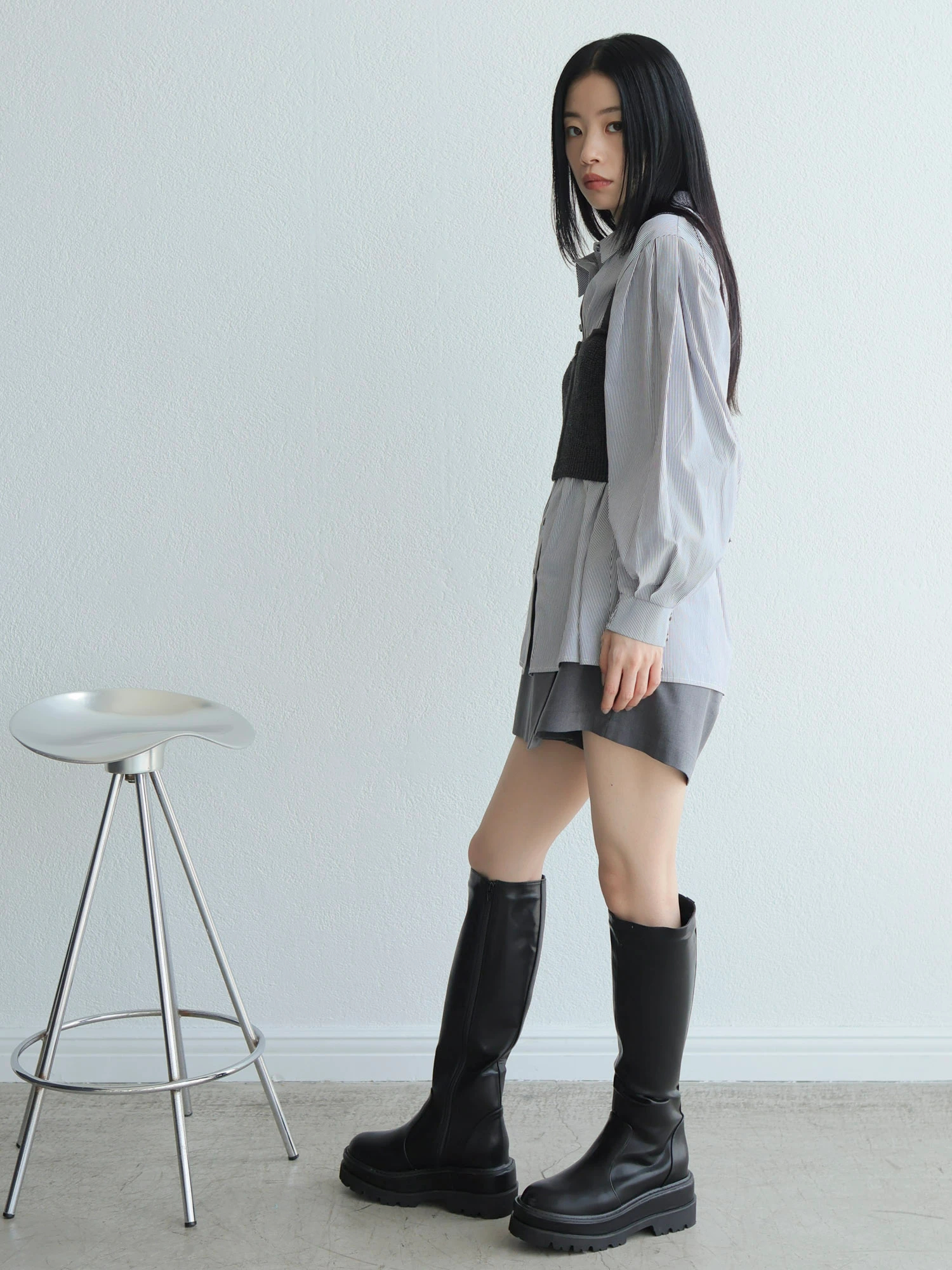 LADYMADE（レディメイド）｜ シャーリングシャツ×ニットビスチェセット 