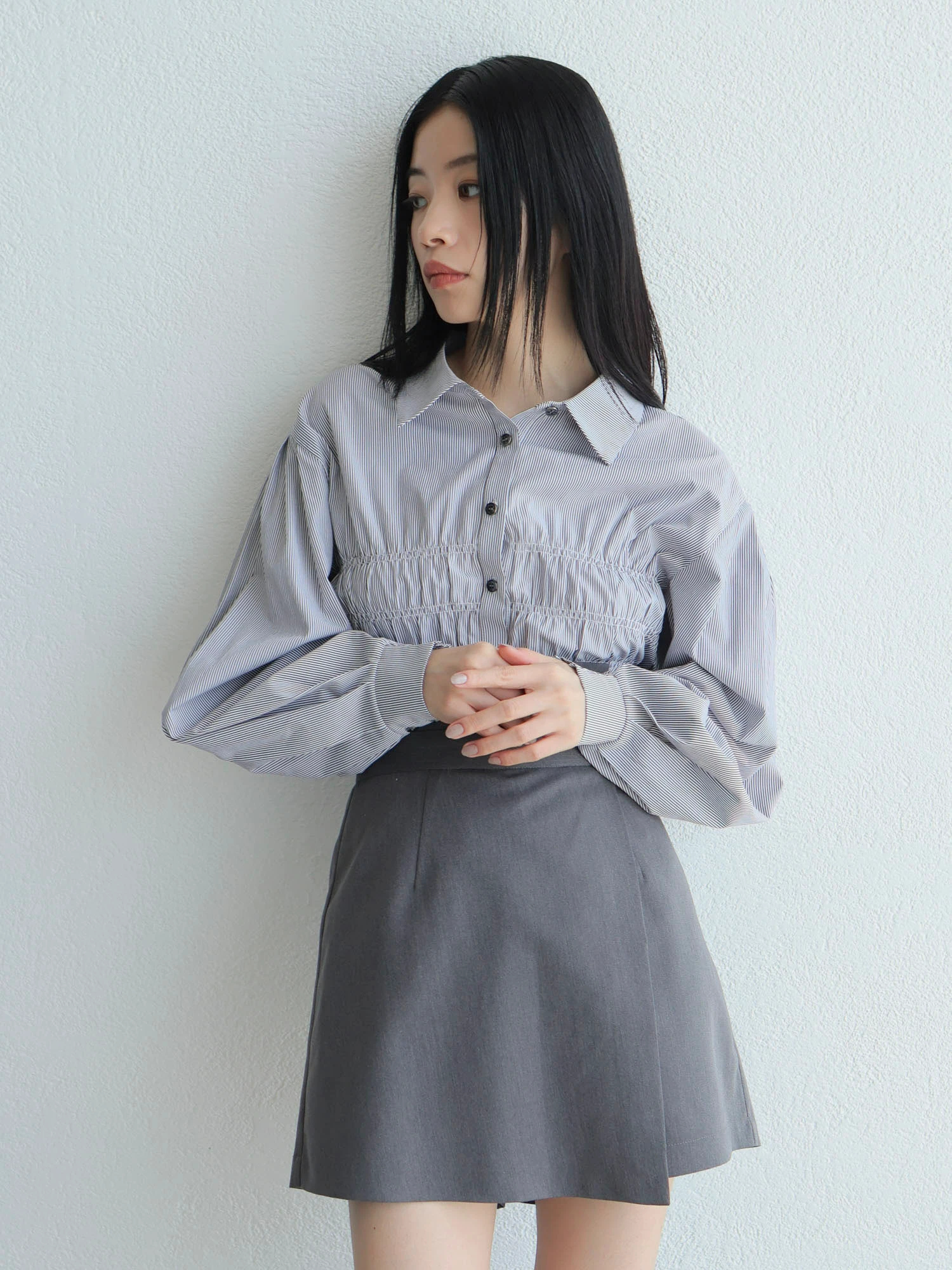 LADYMADE（レディメイド）｜ シャーリングシャツ×ニットビスチェ