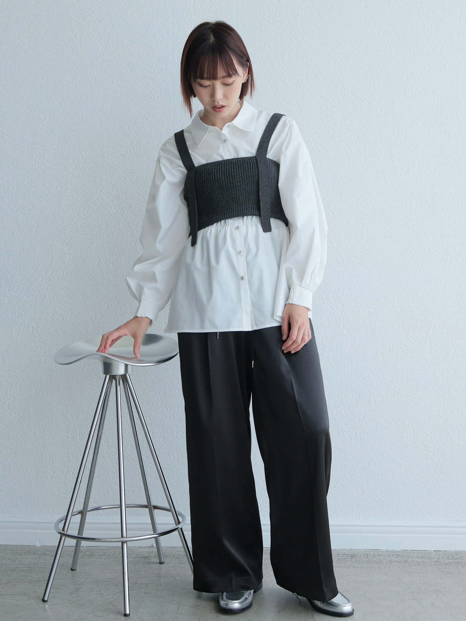 LADYMADE（レディメイド）｜ シャーリングシャツ×ニットビスチェセット