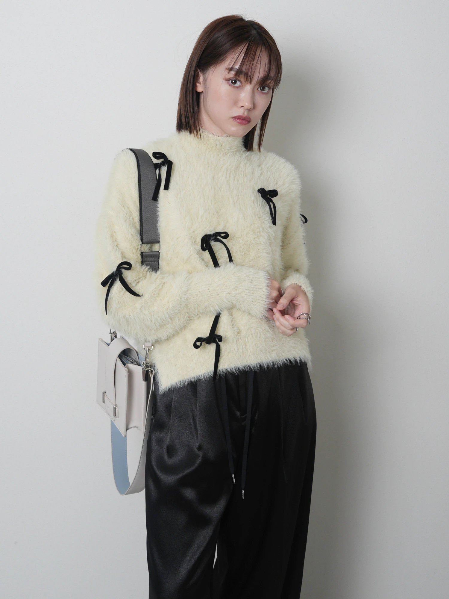 LADYMADE（レディメイド）｜ ベロアリボンフェザーニット アイテムの