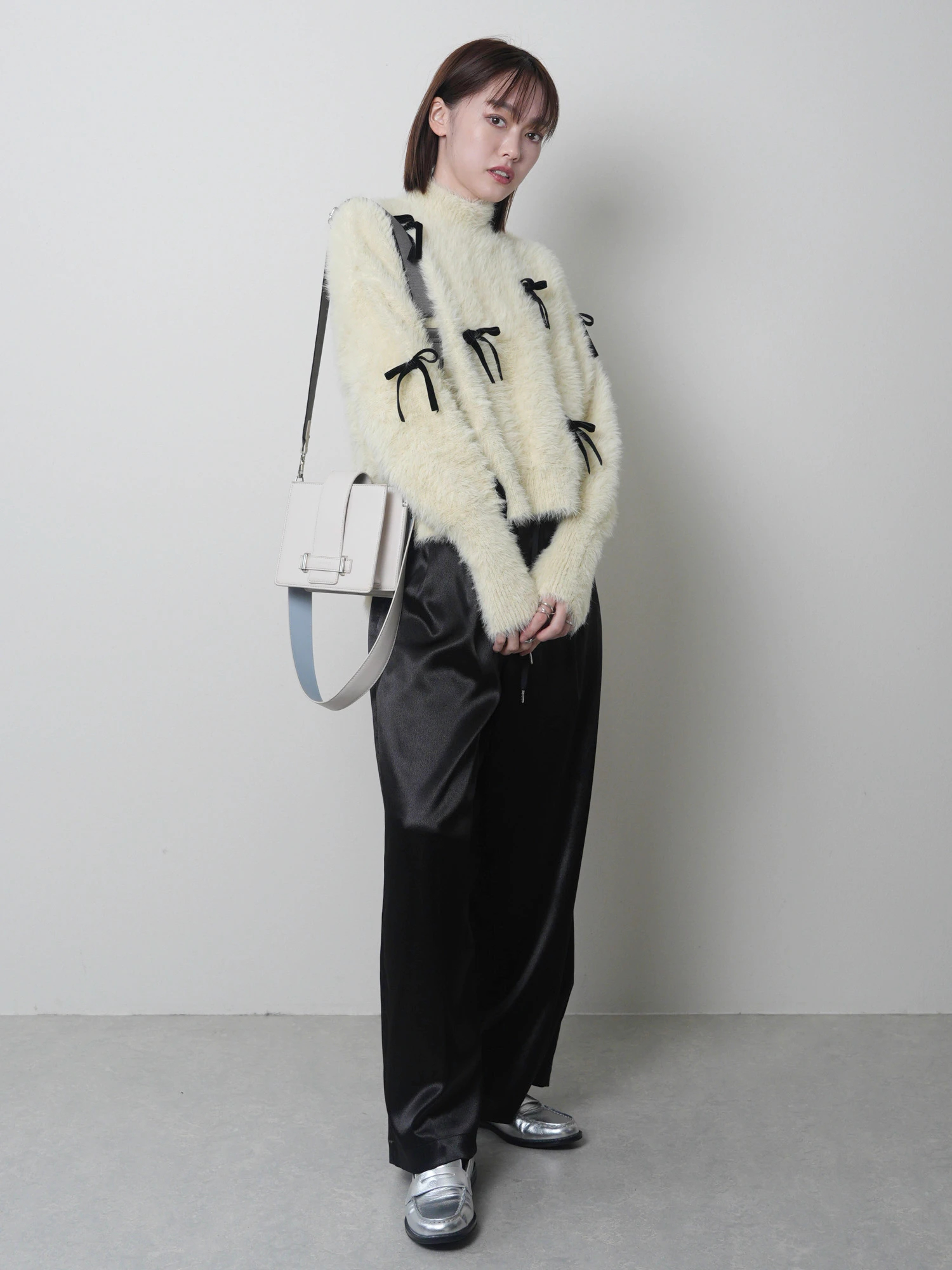 LADYMADE（レディメイド）｜ ベロアリボンフェザーニット アイテムの