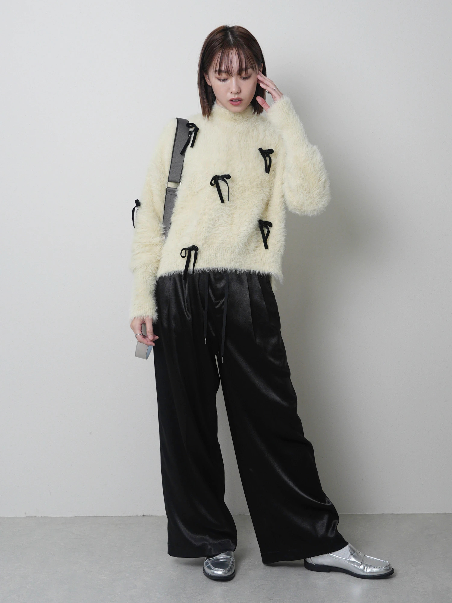 LADYMADE（レディメイド）｜ ベロアリボンフェザーニット