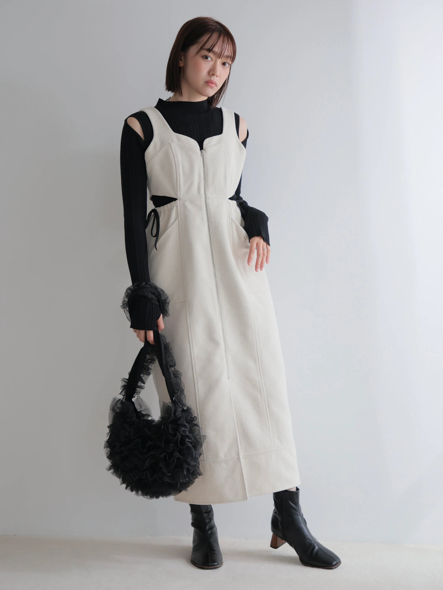 LADYMADE（レディメイド）｜ フロントジップサイドリボンジャンスカ