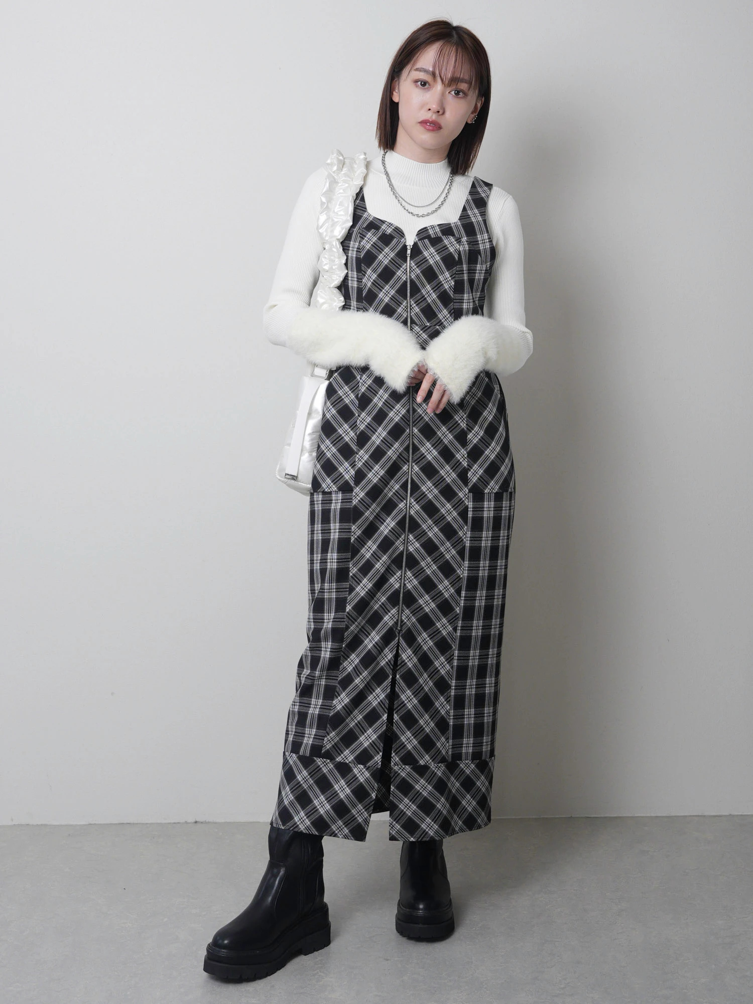 LADYMADE（レディメイド）｜ フロントジップサイドリボンジャンスカ
