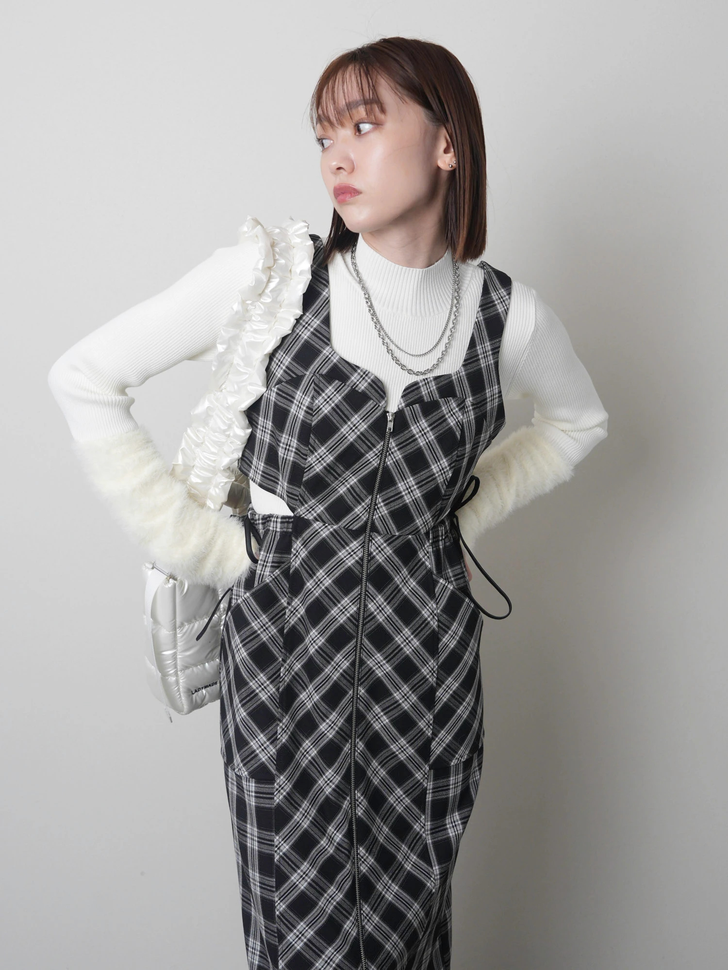 LADYMADE（レディメイド）｜ フロントジップサイドリボンジャンスカ