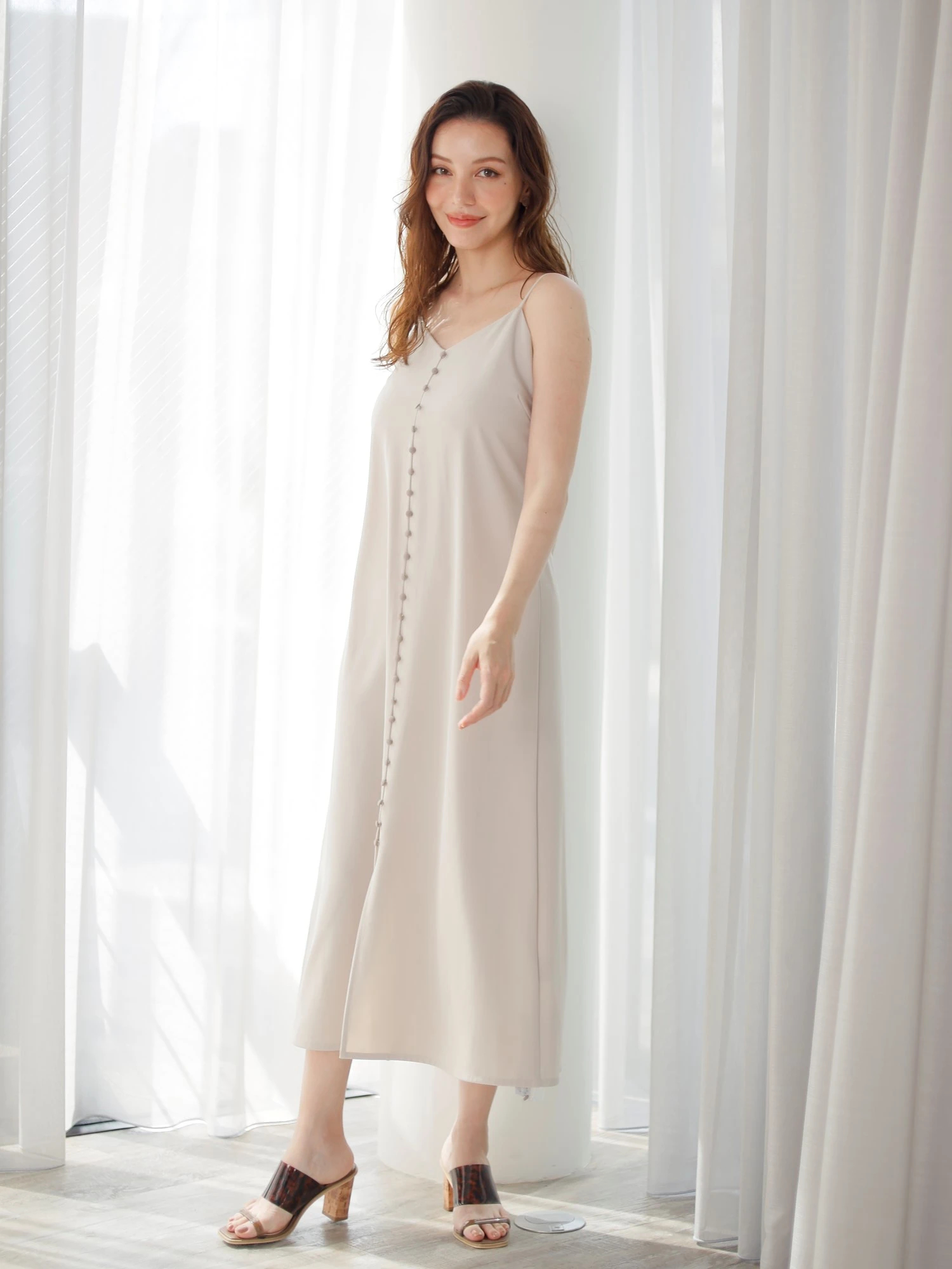 Roine'（ロイン）｜ Design strap Narrow cami ワンピース アイテムの