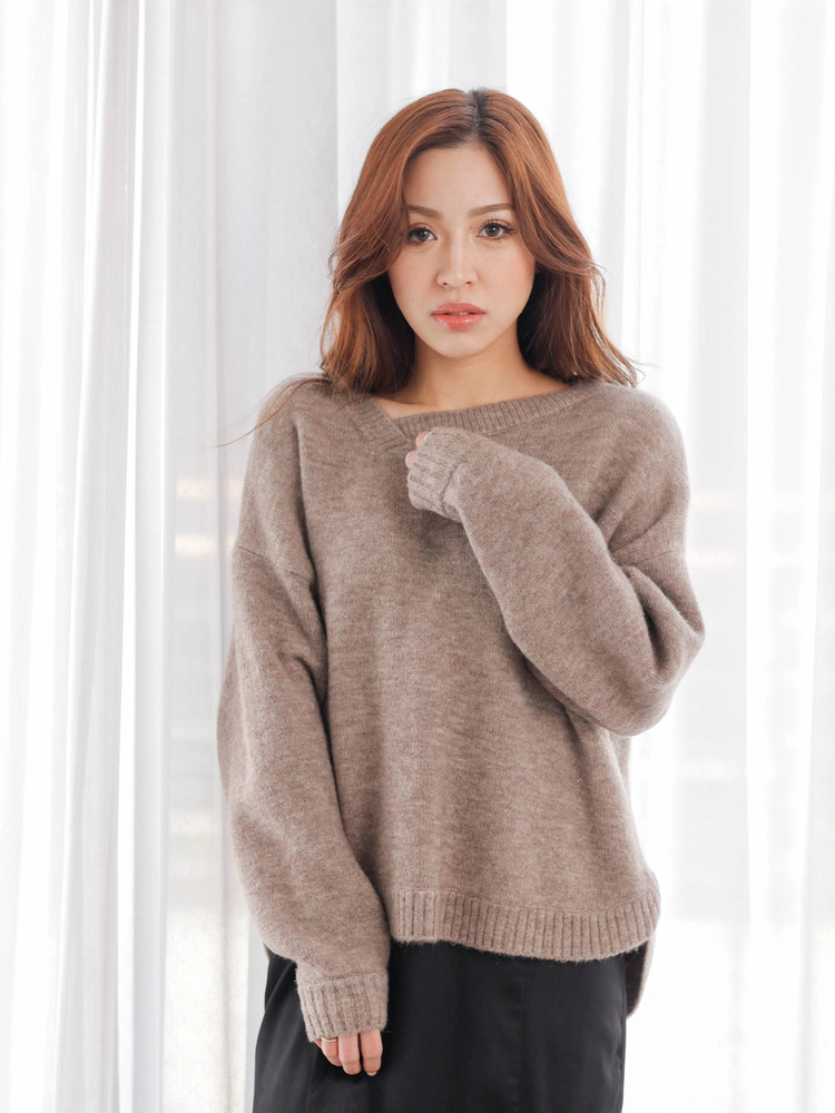 Roine'(ロイン) |Alpaca mix Asymmetry KNIT